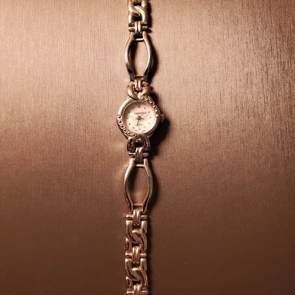 Capezio Ladies Watch-Silver Case & Link Band - White Face - Raised Accents - Picture 3 of 8